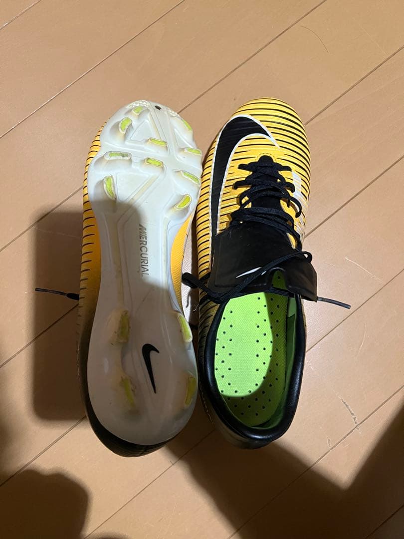 激安価格！サッカースパイクマーキュリアル11ベロチ