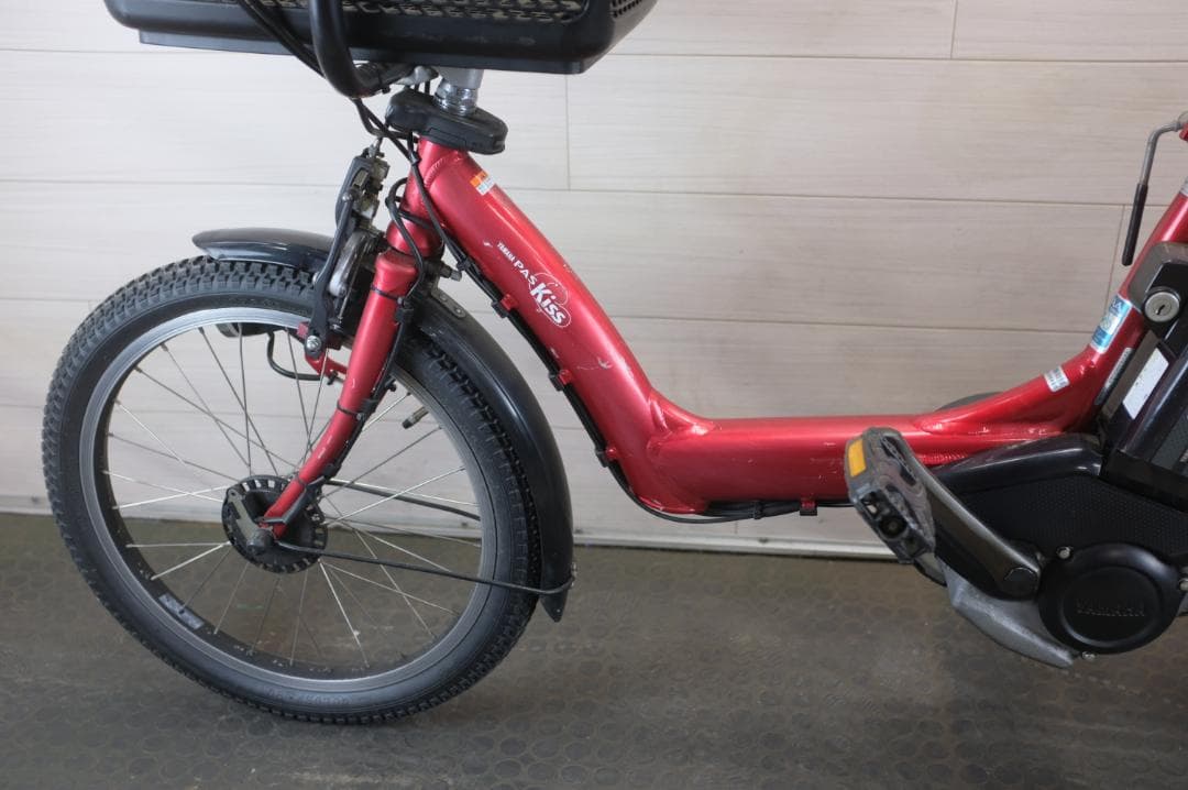 電動自転車ヤマハPAS　KISS　20インチ　3段8.7Ah（4点灯）充電器あり