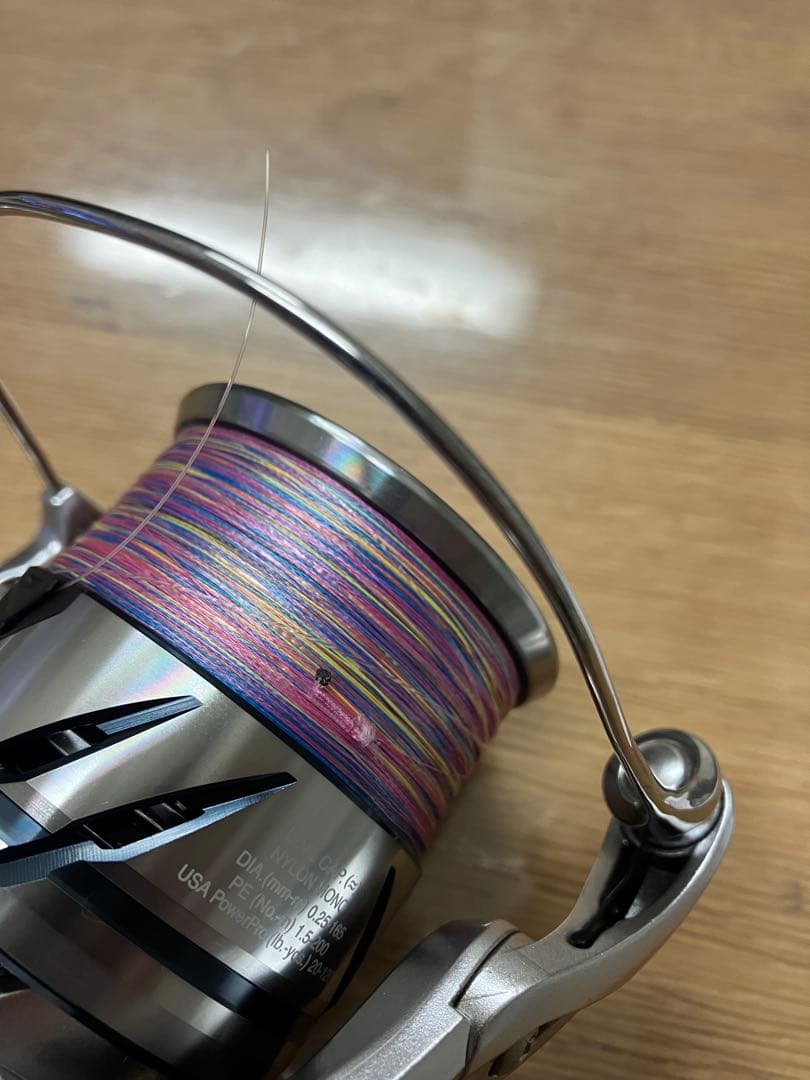 美品　SHIMANO STRADIC 4000MHG ゴメクサスハンドルノブ