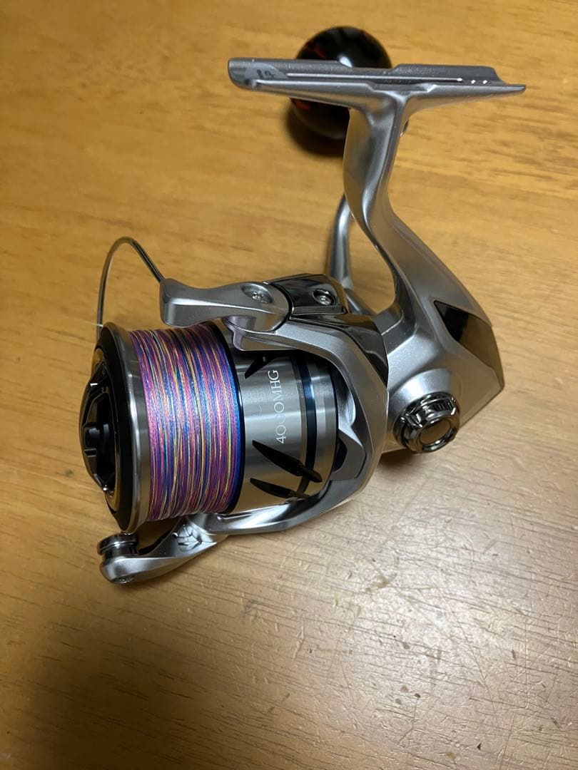美品　SHIMANO STRADIC 4000MHG ゴメクサスハンドルノブ