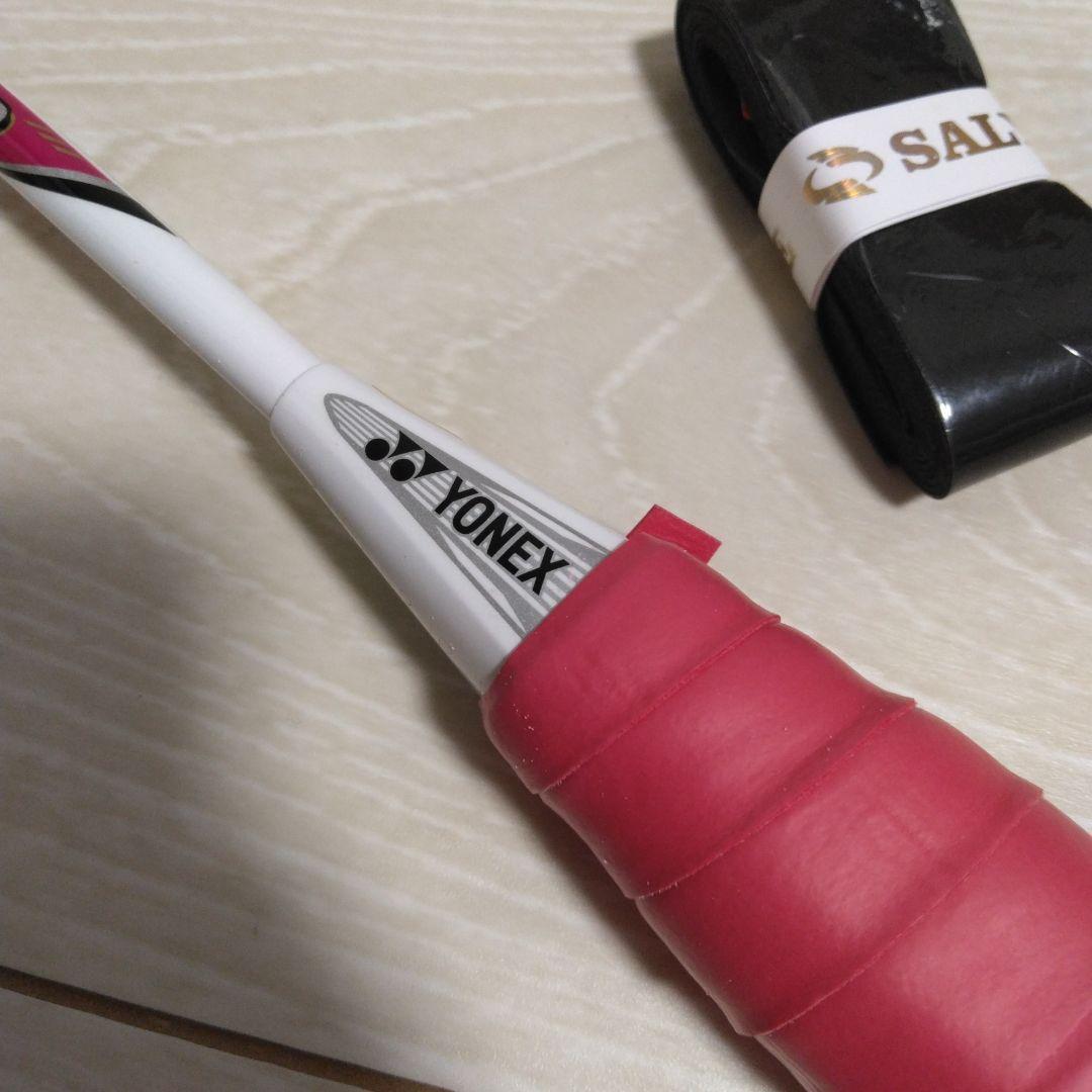 YONEX バドミントンラケット ピンク