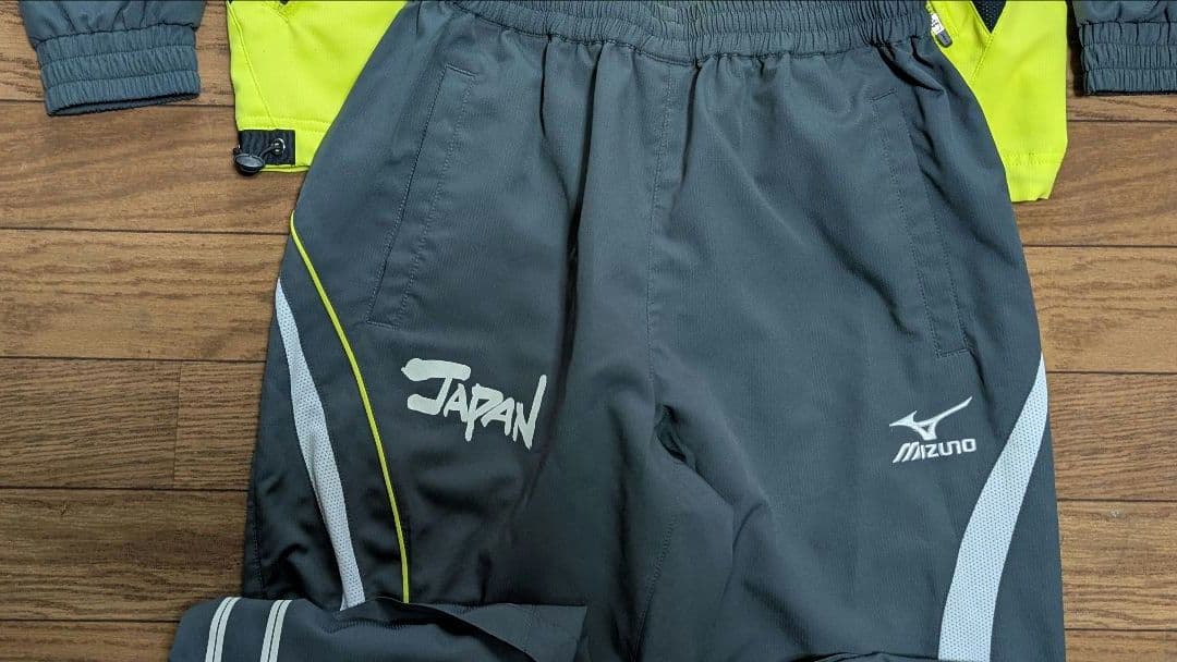ソフトテニスオールジャパン トレーニングウェア上S寸.下М寸