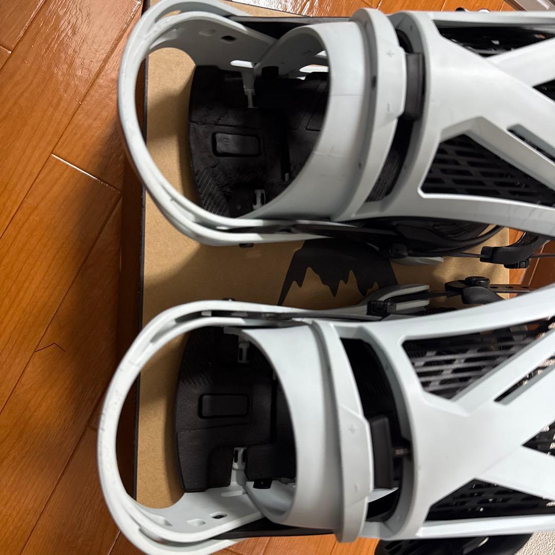 BURTON GENESIS Re:Flex 22-23モデル　Mサイズ