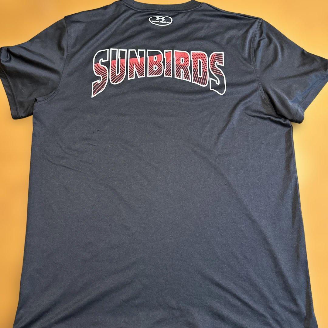髙橋藍さんも着用！サントリーサンバーズプロ練習着UnderArmour Tシャツ
