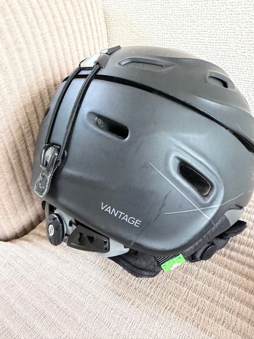 SMITH マットブラック ヘルメット 通気孔付き