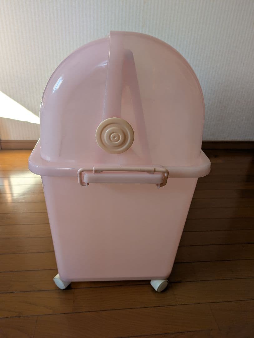 HELLO KITTYハローキティ　キティちゃん衣装ケース