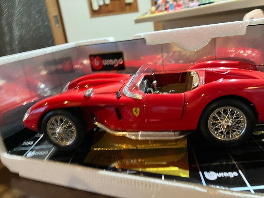 burago Ferrari テストロッサ 250 1/18 特別コレクション