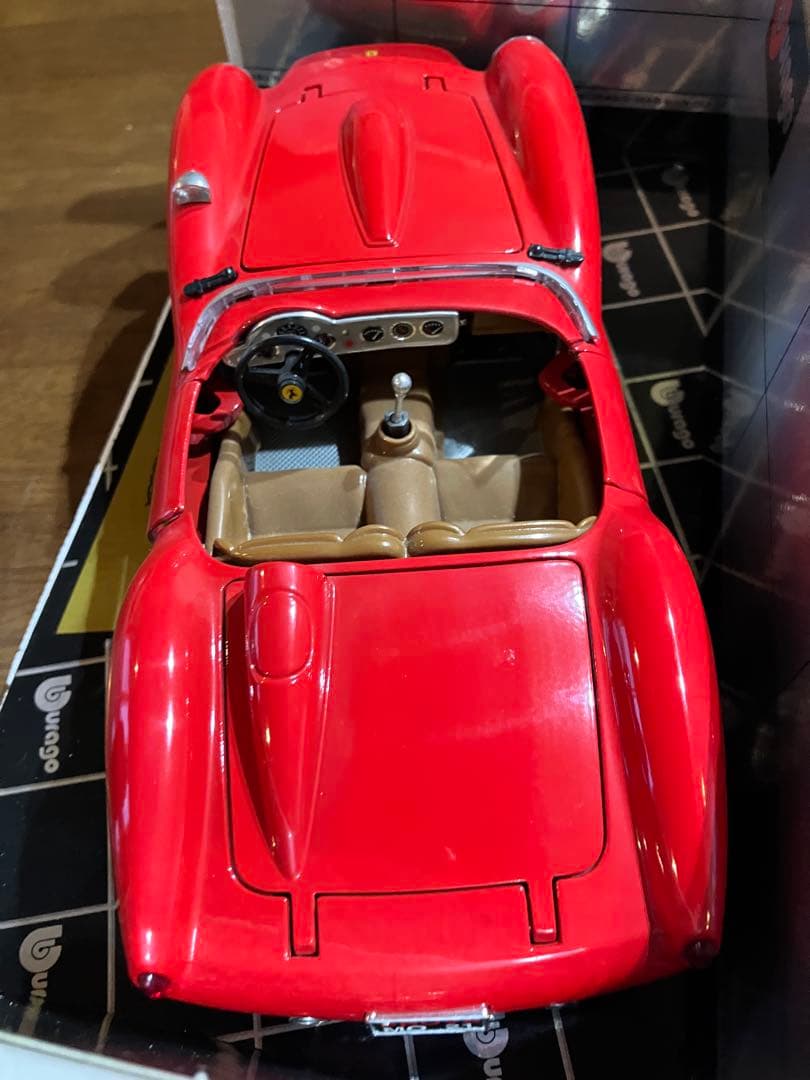 burago Ferrari テストロッサ 250 1/18 特別コレクション