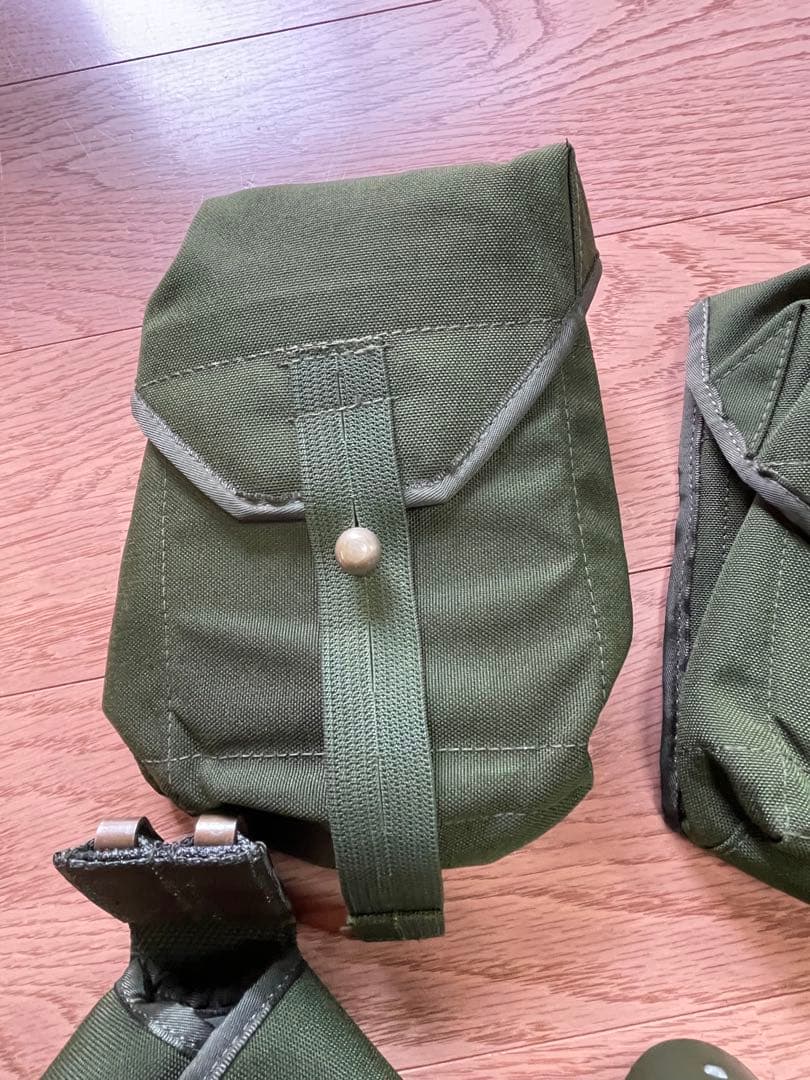 スウェーデン軍　サイドポーチ LK35のカスタムにどうぞ　デッドストック