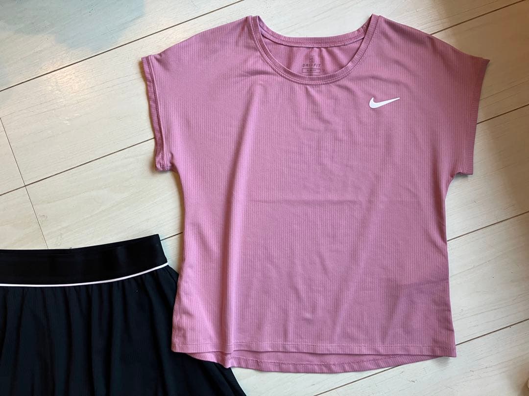 美品＊NIKEナイキ＊美シルエットなスコートとビクトリートップス上下セットアップ