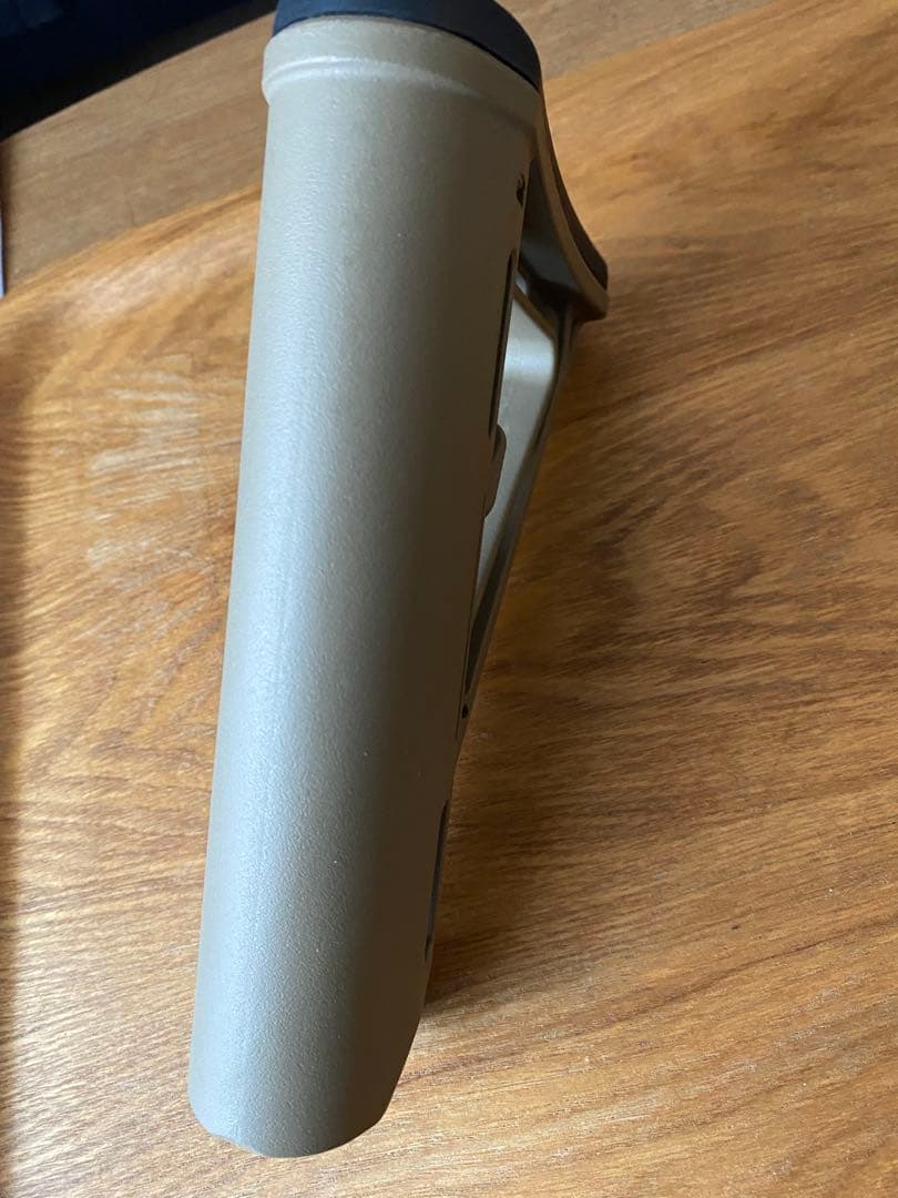 MAGPUL PTS MOE 実物　ストック　TANカラー　+チークライザー付き