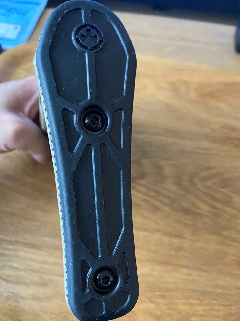 MAGPUL PTS MOE 実物　ストック　TANカラー　+チークライザー付き