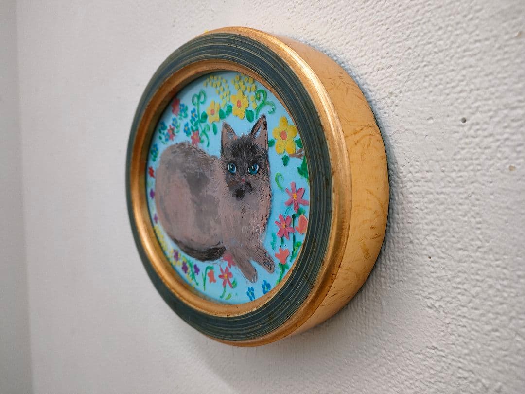 楕円の額入り　ガラス絵「野原の青い目の猫くん」