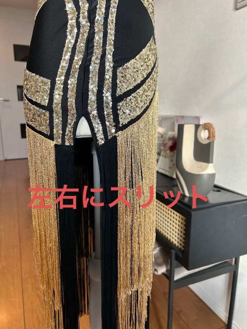 ◾️プロ使用　社交ダンスラテン用フリンジドレス 黒と金M