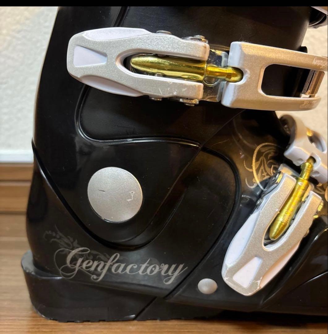 GEN FACTORY女性用スキーブーツ23.5㎝
