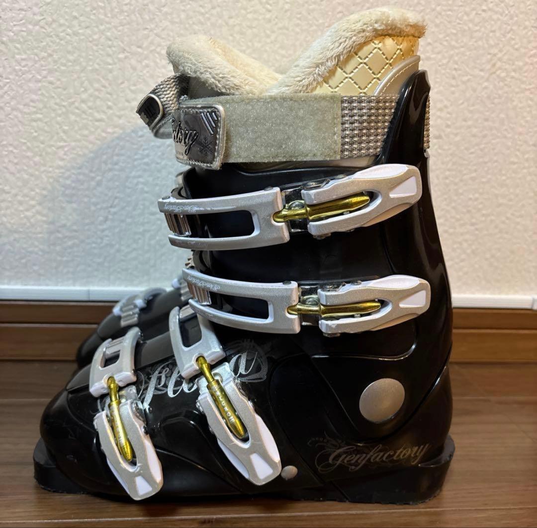 GEN FACTORY女性用スキーブーツ23.5㎝