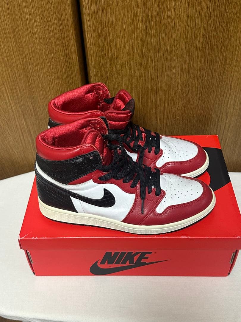 NIKE Air Jordan 1 赤白