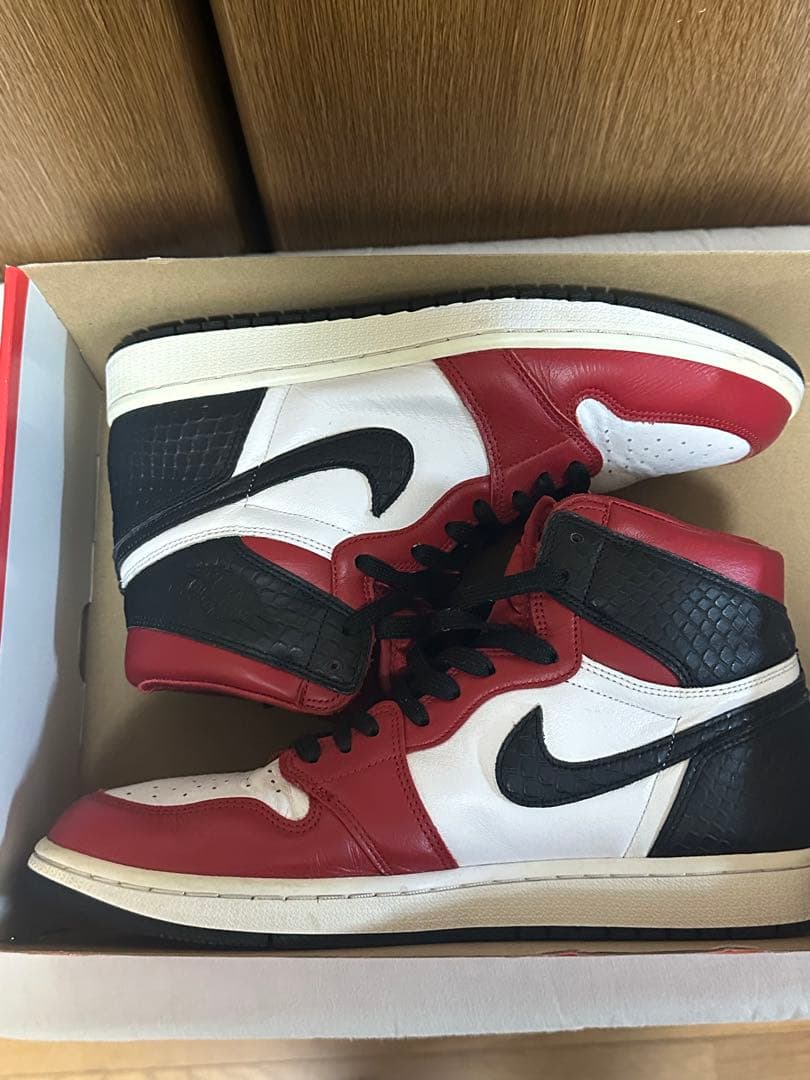 NIKE Air Jordan 1 赤白