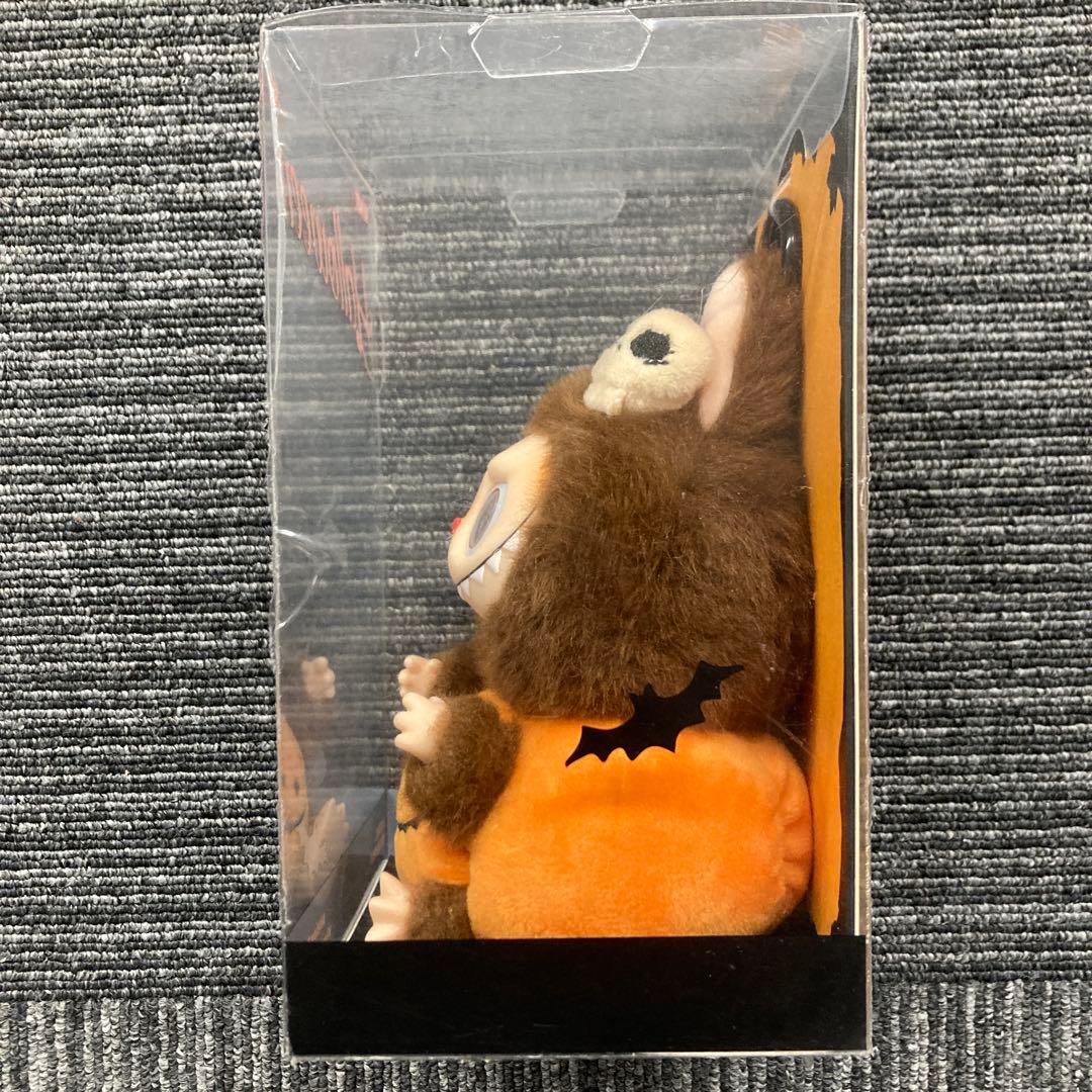 POP MARTハロウィン ラブブ labubu Sitting Pumpkin