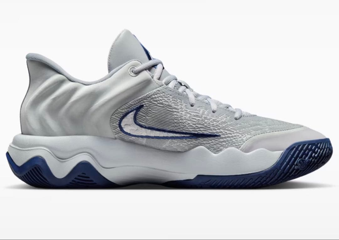 Nike ヤニス・イモータリティ4 グレー　30cm