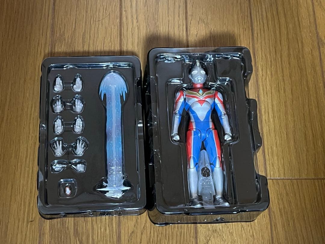 S.H.Figuarts真骨彫製法　ウルトラマンダイナ　フラッシュタイプ