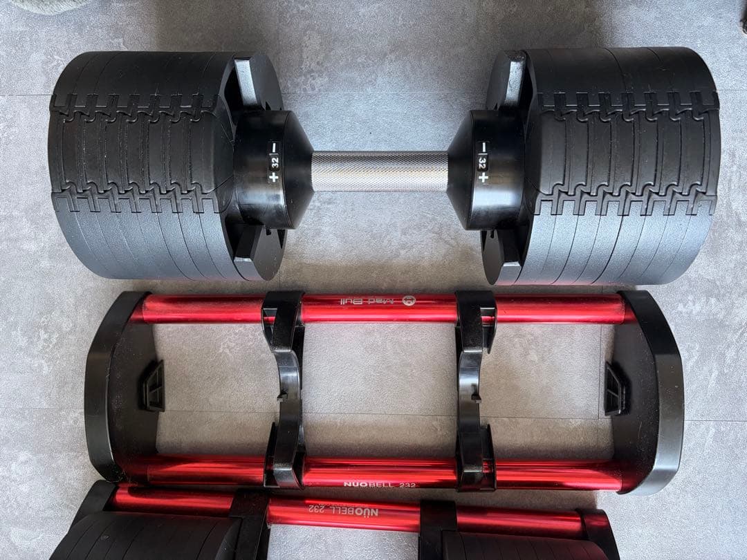 定価84,800円フレックスベル 32kg 2kg刻み 可変式ダンベル2個セット