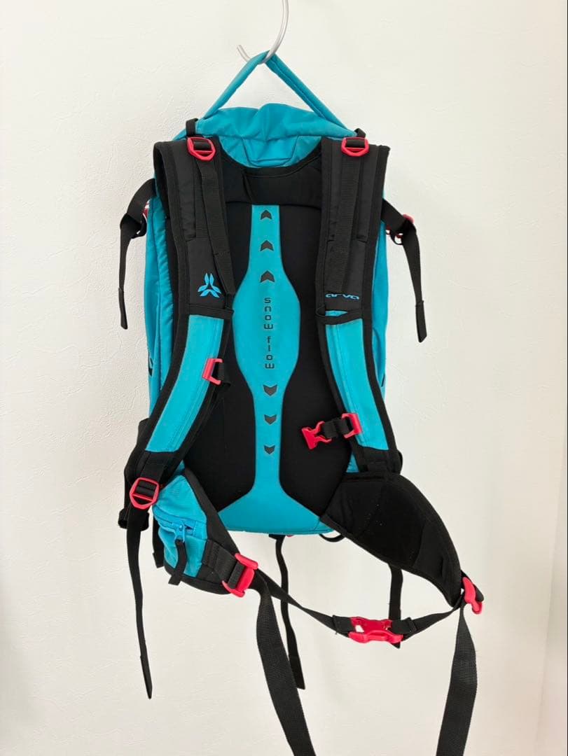 ウィンタースポーツ用リュック 黒　青　アウトドア　ソネ arva_レスキュー