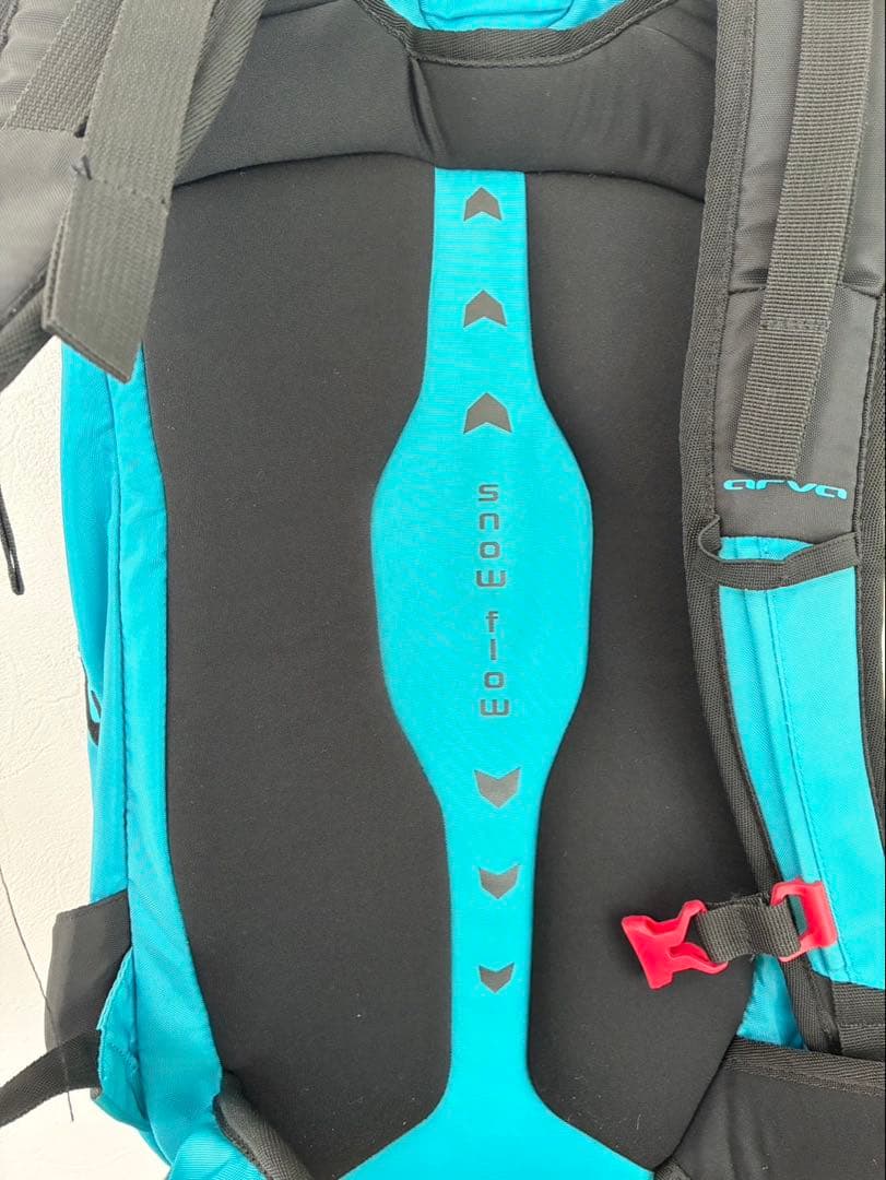 ウィンタースポーツ用リュック 黒　青　アウトドア　ソネ arva_レスキュー