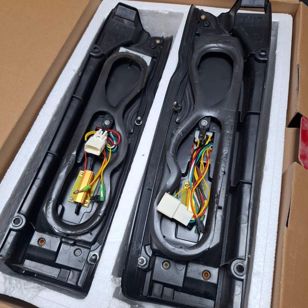 ハイエース200系用ヴァレンティ　ウルトラΣ　テールランプ
