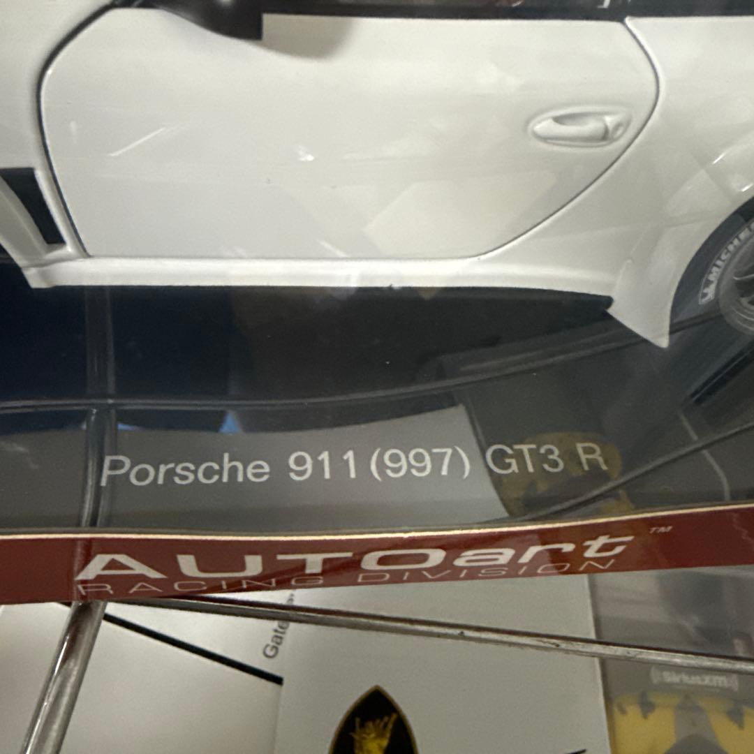 希少　1/18 オートアート　ポルシェ　911 GT3R 2010