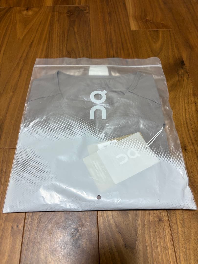 On Performance T CINDER/ASH 新品未使用