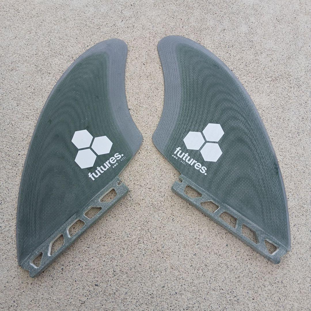futuresアルメリックファイバーグラスTWIN KEEL