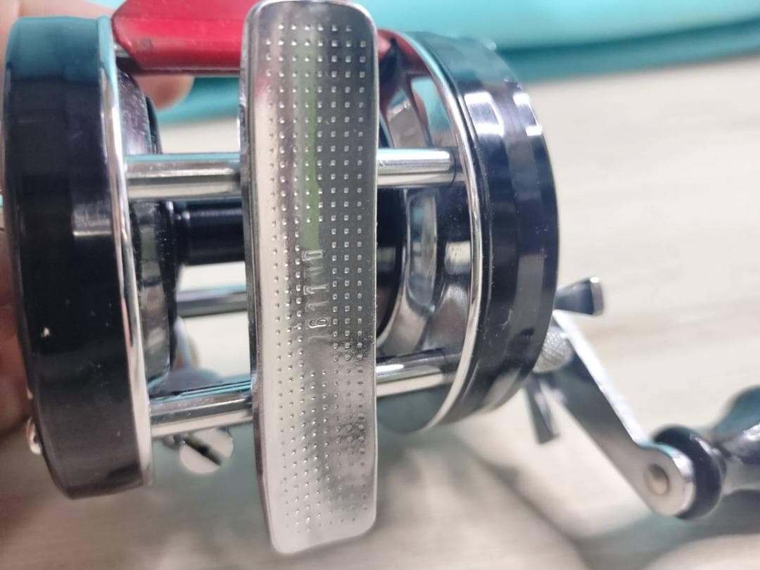 アブガルシア　アンバサダー5600c　ビンテージ　リール abu 　赤ベロ