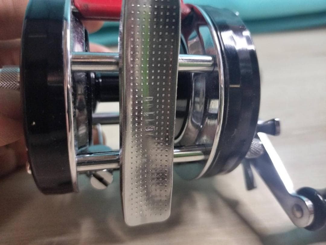 アブガルシア　アンバサダー5600c　ビンテージ　リール abu 　赤ベロ