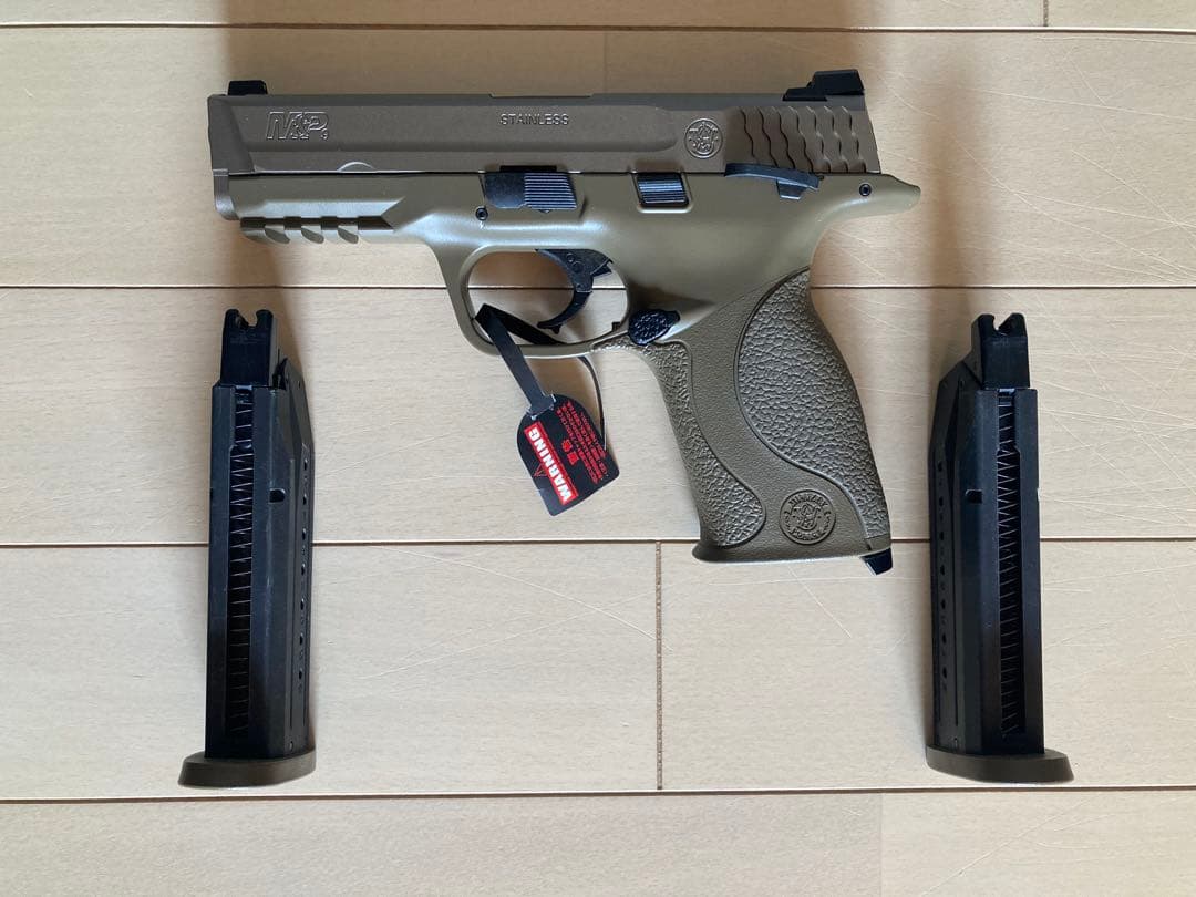 新品 東京マルイ M&P 9 Vカスタム 予備マガジン付き