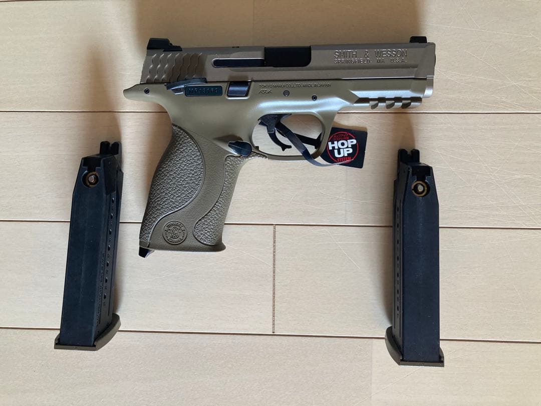 新品 東京マルイ M&P 9 Vカスタム 予備マガジン付き