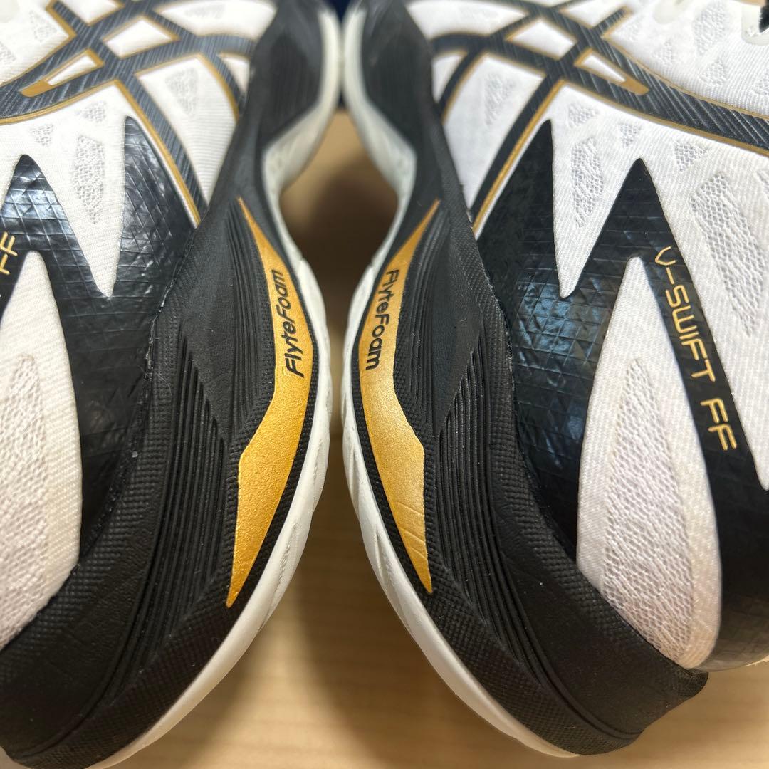 asics バレーボールシューズ V-SWIFT FF MT2 1053A018