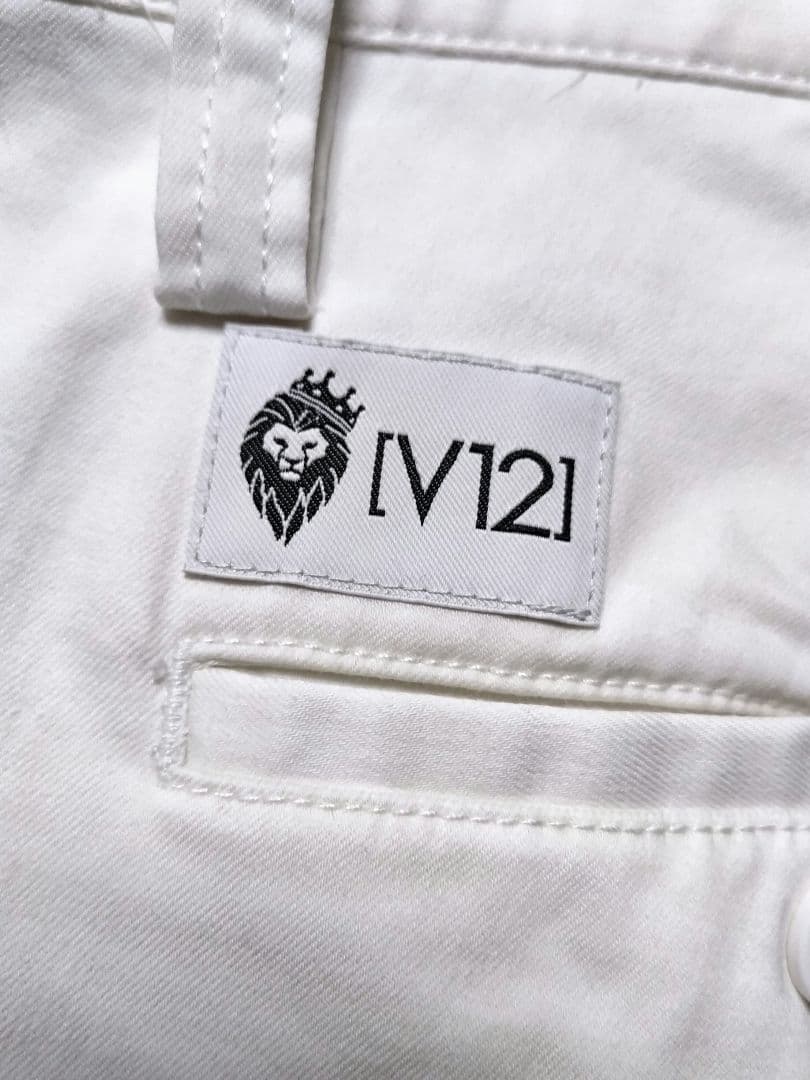 V12　ストレッチ　ハーフパンツ　カモフラ　白