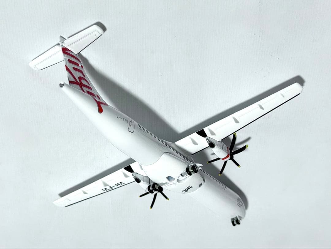 航空機・ヘリコプター herpa 1/200 ATR-72-500 Virgin Australia