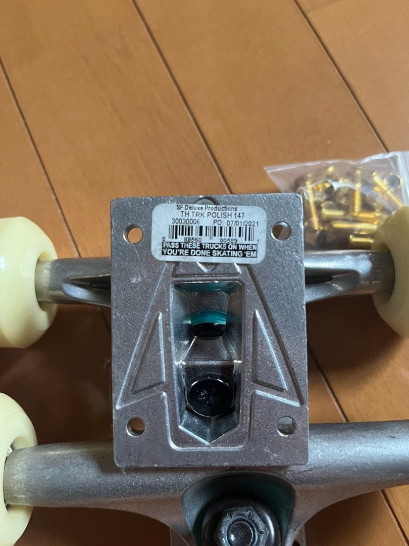THUNDER POLISH 147 トラック シルバー