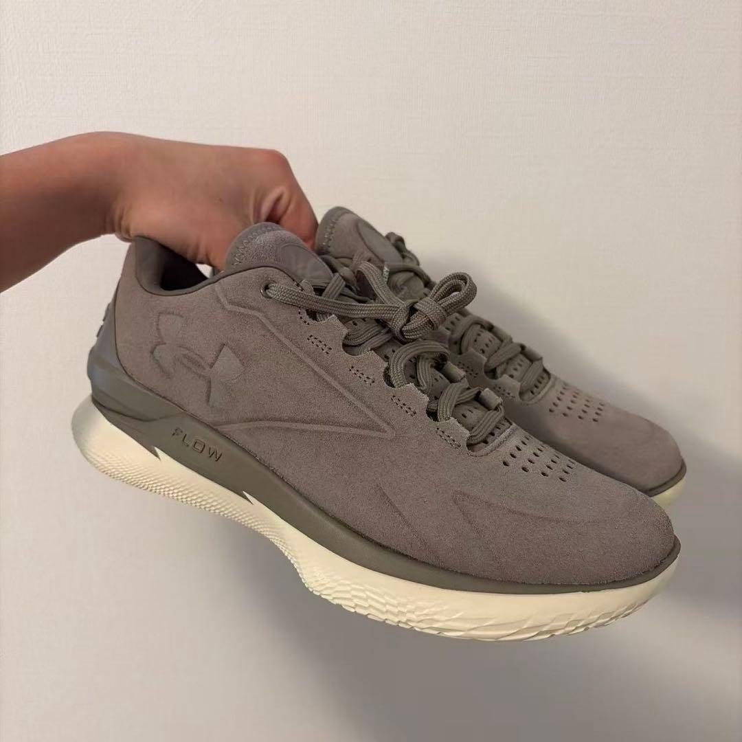 貴重Under Armour Curry 1 Low Flotro Lux