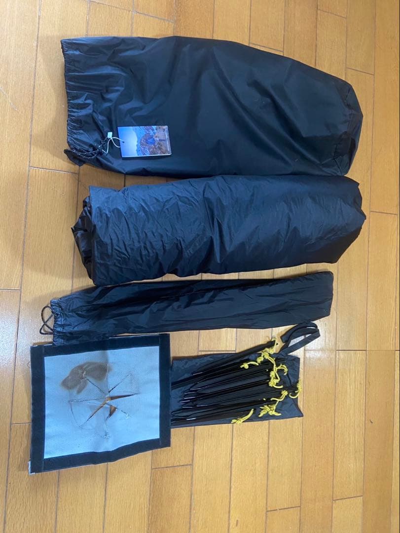 Unafreely 軽量シルナイロン　ブラックテント