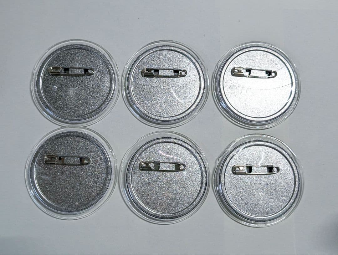 カラフルピーチ　缶バッジ　シヴァ