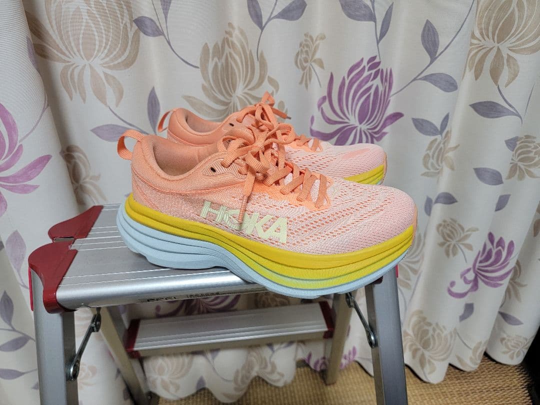 HOKA ONEONE ボンダイ8 ランニングシューズ
