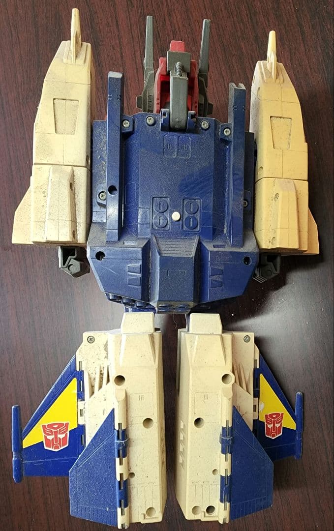 トランスフォーマー？ 大きめのロボット
