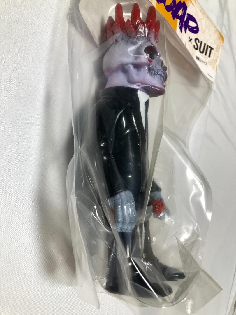 キムラトイ HEAD SWAP×SUIT 薔薇とナイフ ソフビ