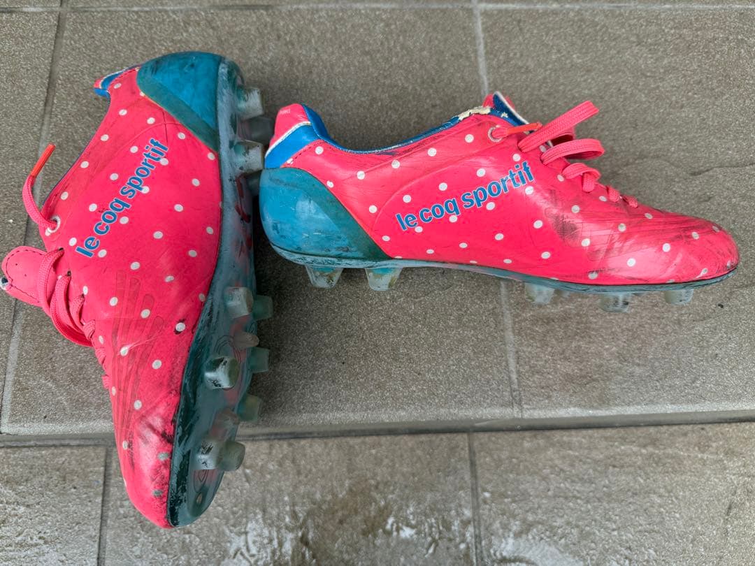 le coq sportif サッカーシューズ ピンク 水玉