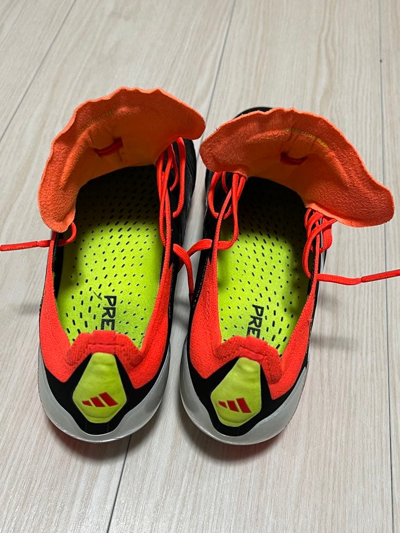 アディダス プレデターエリート サッカースパイク 黒/オレンジ24.5cm
