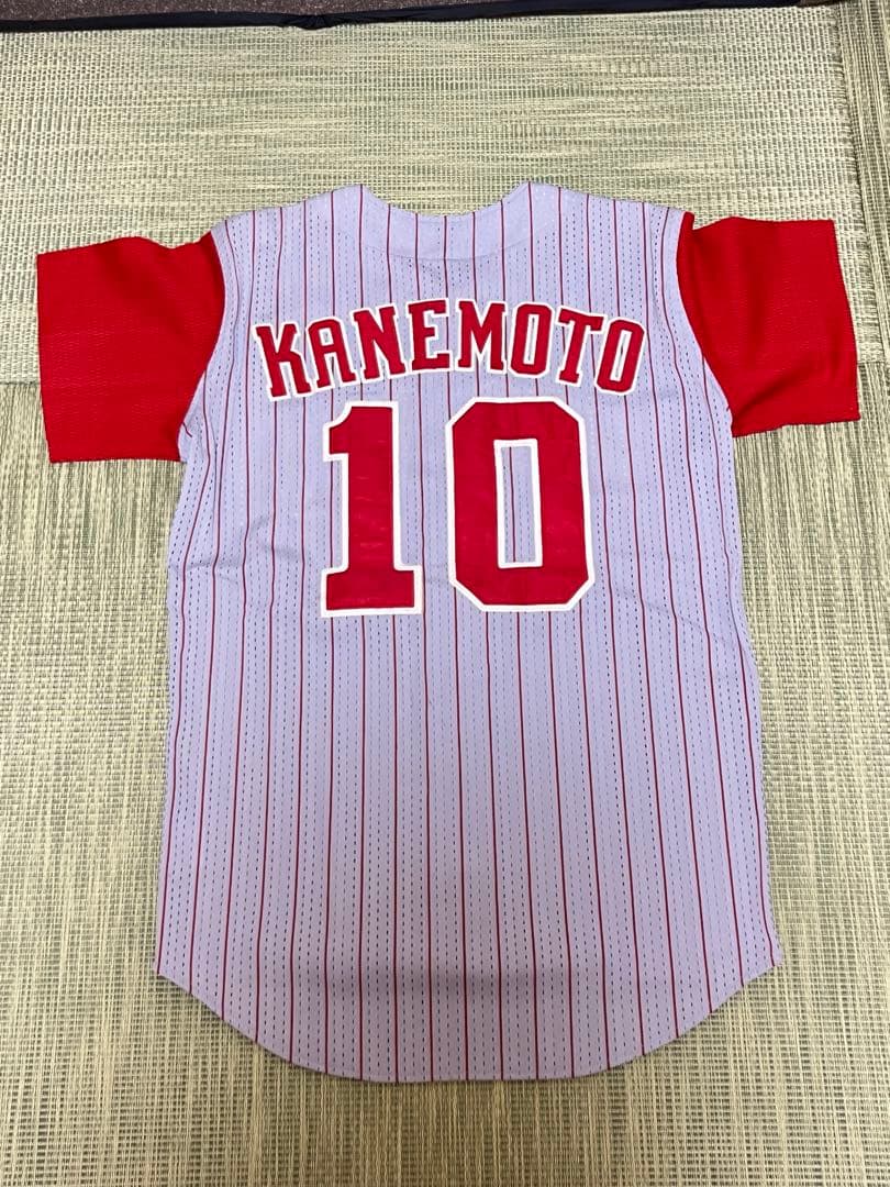 金本知憲　カープ　ユニフォーム
