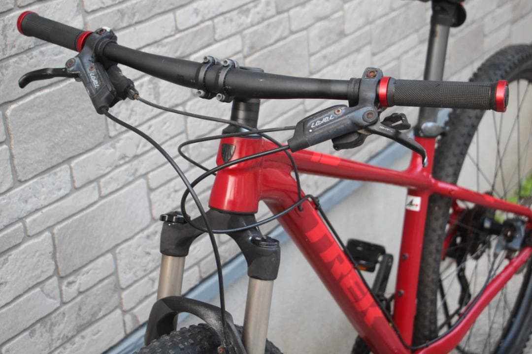 引き取り限定♪人気のTREK♪エクスカリバー8♪前後油圧式ディスクブレーキ装備♪